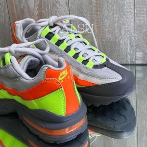Nike Shoes | Air Max 95 Gs Vast Grey Kw Authentic | Poshmark NIB Nike Air Max 95 Vast Grey Volt Gunsmoke Total Orange Hi